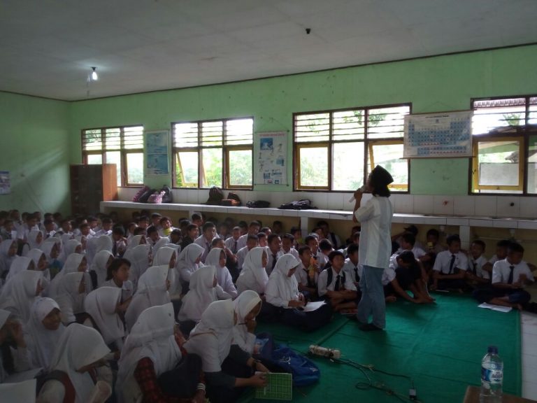 Siswa SMP 3 Kutasari Diajak Tingkatkan Literasi
