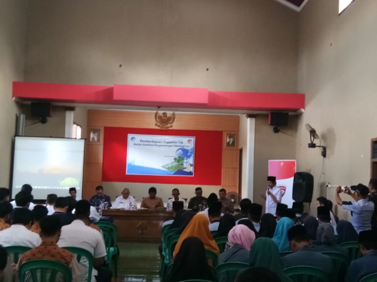 Kementerian Kominfo Selenggarakan Pelatihan IoT di Desa Karanganyar.
