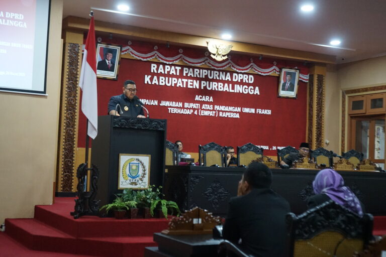 Penyampaian Jawaban Bupati Purbalingga atas Pandangan Fraksi terhadap Empat Raperda