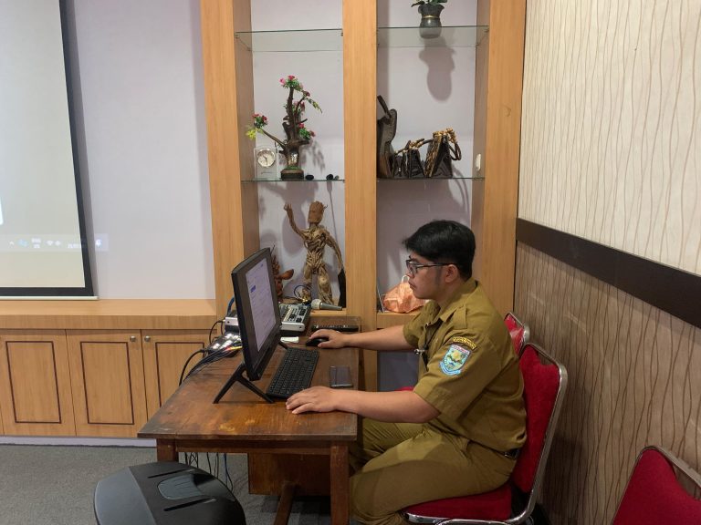 Dinkominfo Purbalingga Fasilitasi Zoom Meeting Peluncuran Kelembagaan 80.000 Koperasi Merah Putih