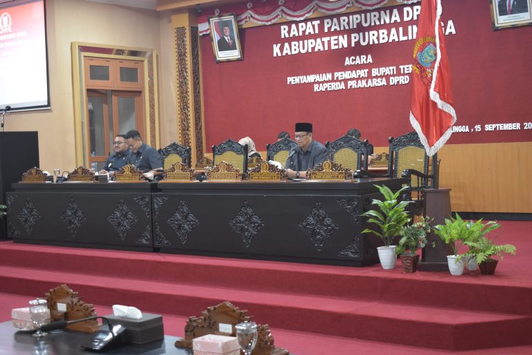 Dinkominfo Hadiri Rapat Paripurna DPRD Purbalingga